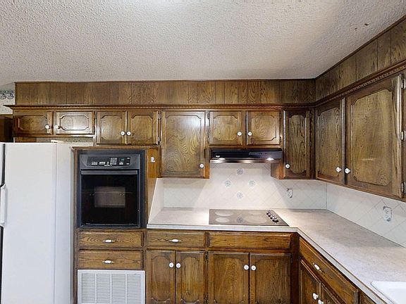 5th image of 406 Beaumont Dr