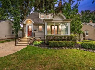 1016 Greenleaf Dr, Royal Oak, MI 48067