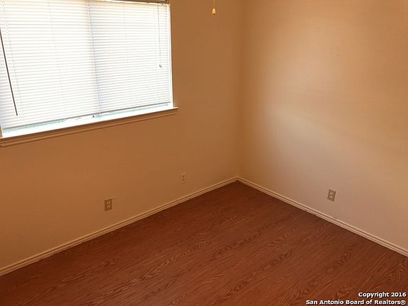 2nd image of 5530 Lochmoor