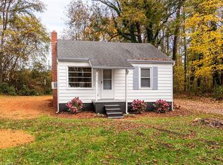 219 S 10th St, Mebane, NC 27302