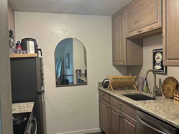 4th image of 24 Stenton Ave APT 203