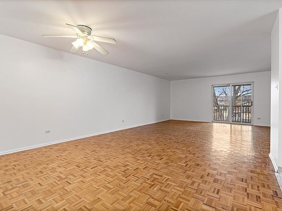 3rd image of 930 Beau Dr Unit 312