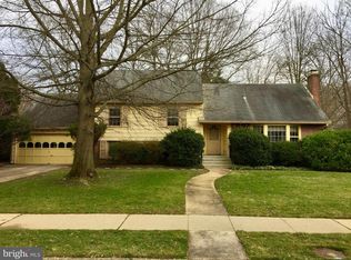 1111 Alden Rd, Alexandria, VA 22308