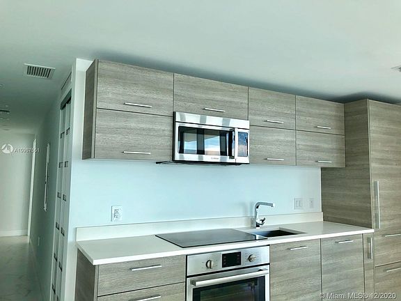 2nd image of 650 NE 32nd St Unit 3607