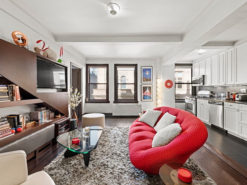 1st image of 162 W 56th St APT 1205