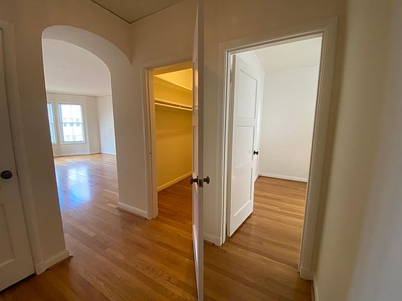 5th image of 1855 Pacific Ave #203