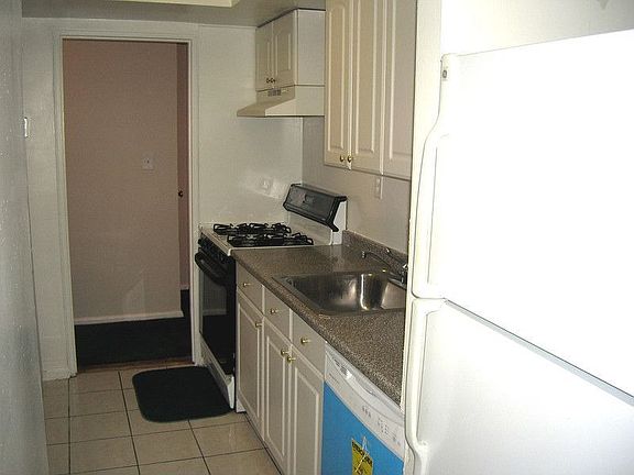 4th image of 8825 155th Ave APT 1L