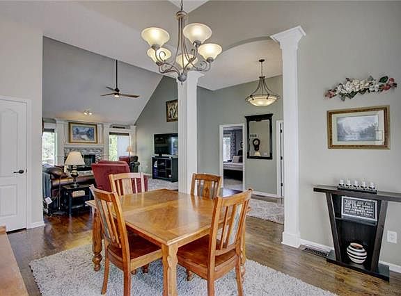 5th image of 6302 W 150th St