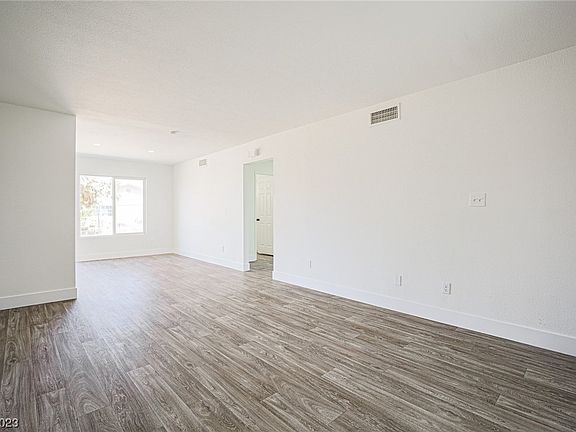 4th image of 1512 Lava Cir