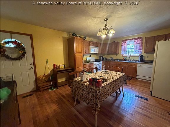 4th image of 12 Philip St