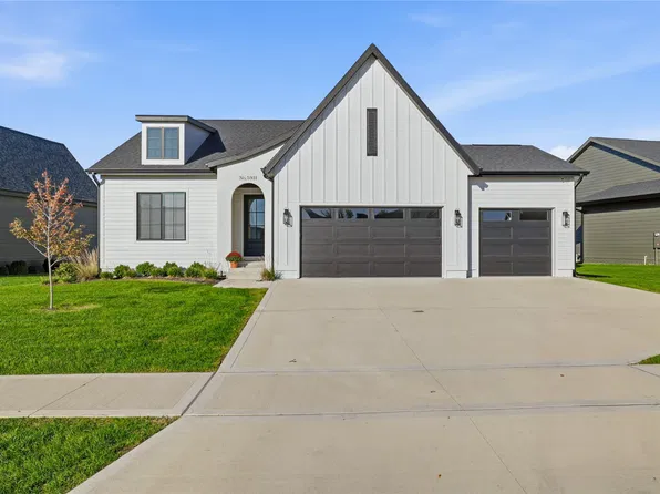 5911 NE Oak Dr, Ankeny, IA 50021