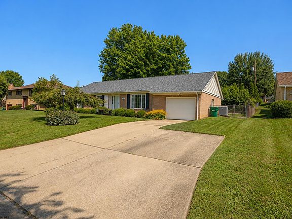 3rd image of 142 Driftwood Rd