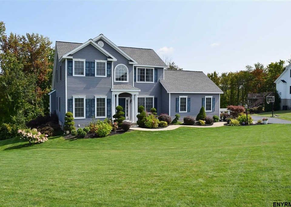 1st image of 29 Crimson Cir