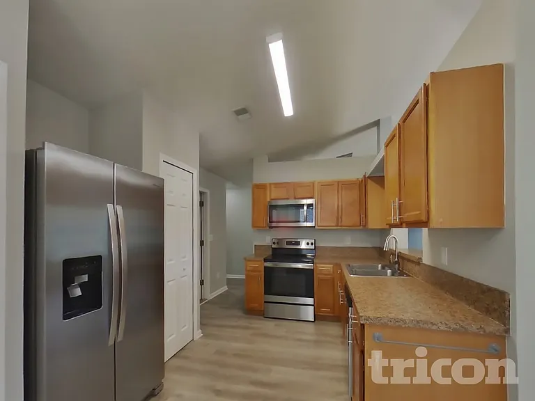 12360 Anarania Dr — Photo 5