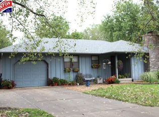 2140 Griffith Ter, Manhattan, KS 66502