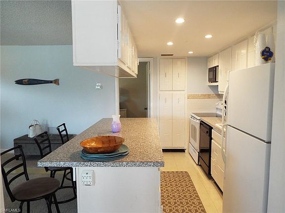 5th image of 200 Palm Dr #43-1