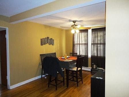 2nd image of 2401 W Farragut Ave #3