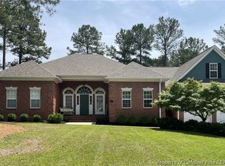 15 Old Pine Ct, Spring Lake, NC 28390