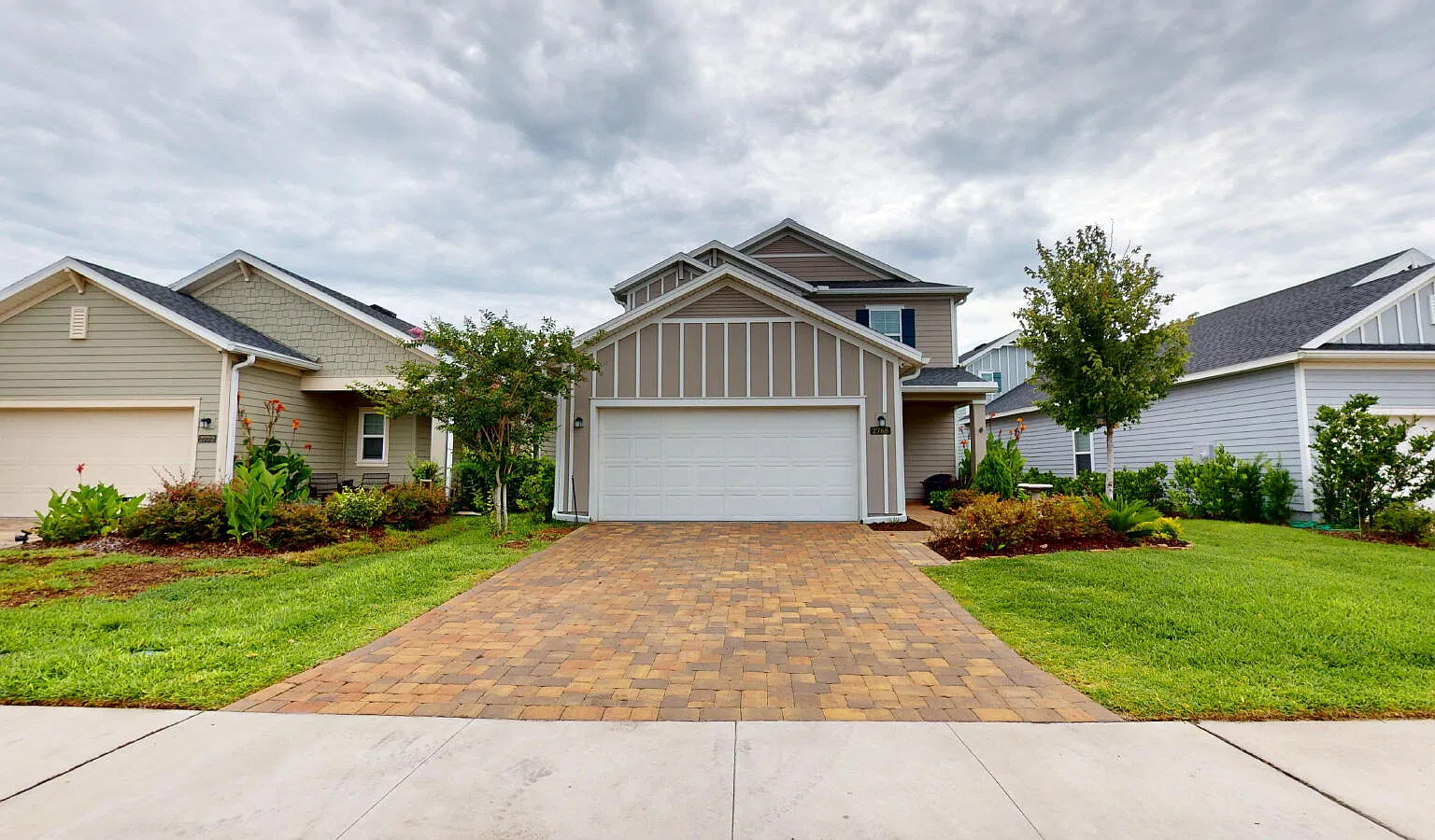 4 bed, 3.0 bath, 2094 sqft, $2,200 — Photo 2