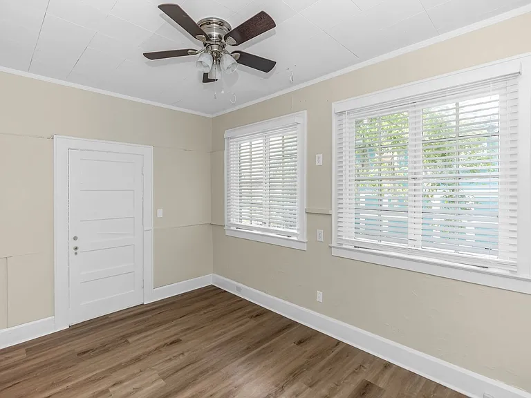 812 Harwood St — Photo 24