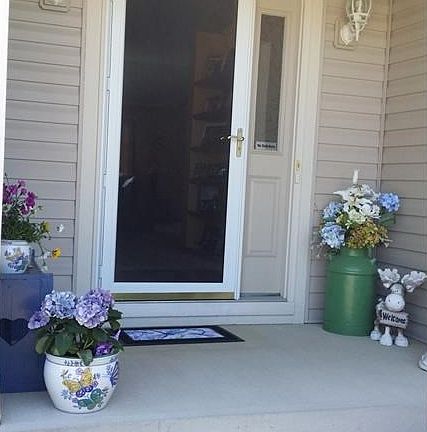 3rd image of 504 Lambert Dr