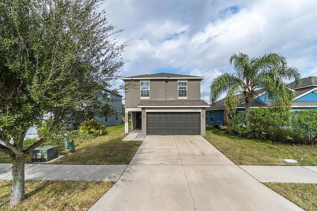 4 bed, 2.5 bath, 1786 sqft, $2,100 — Photo 2