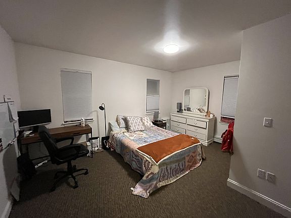 4th image of 157 Auburn St #2