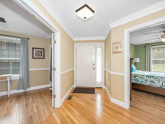 2nd image of 113 Brody Ln #113