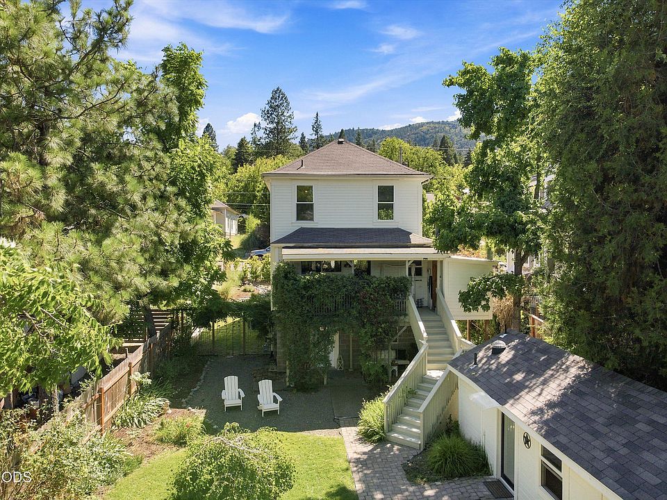 1st image of 541 Fairview St