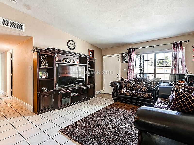 1st image of 5001 Santo Ave