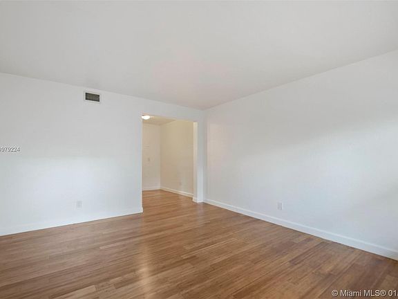 3rd image of 653 Michigan Ave APT 5