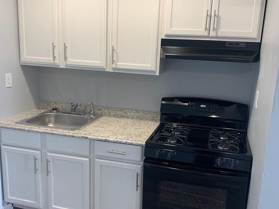 1st image of 205 Washington St #8