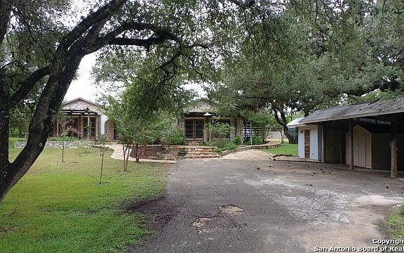 4th image of 208 N Pleasant Valley Dr
