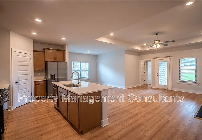 14872 Demarie Ln — Photo 10