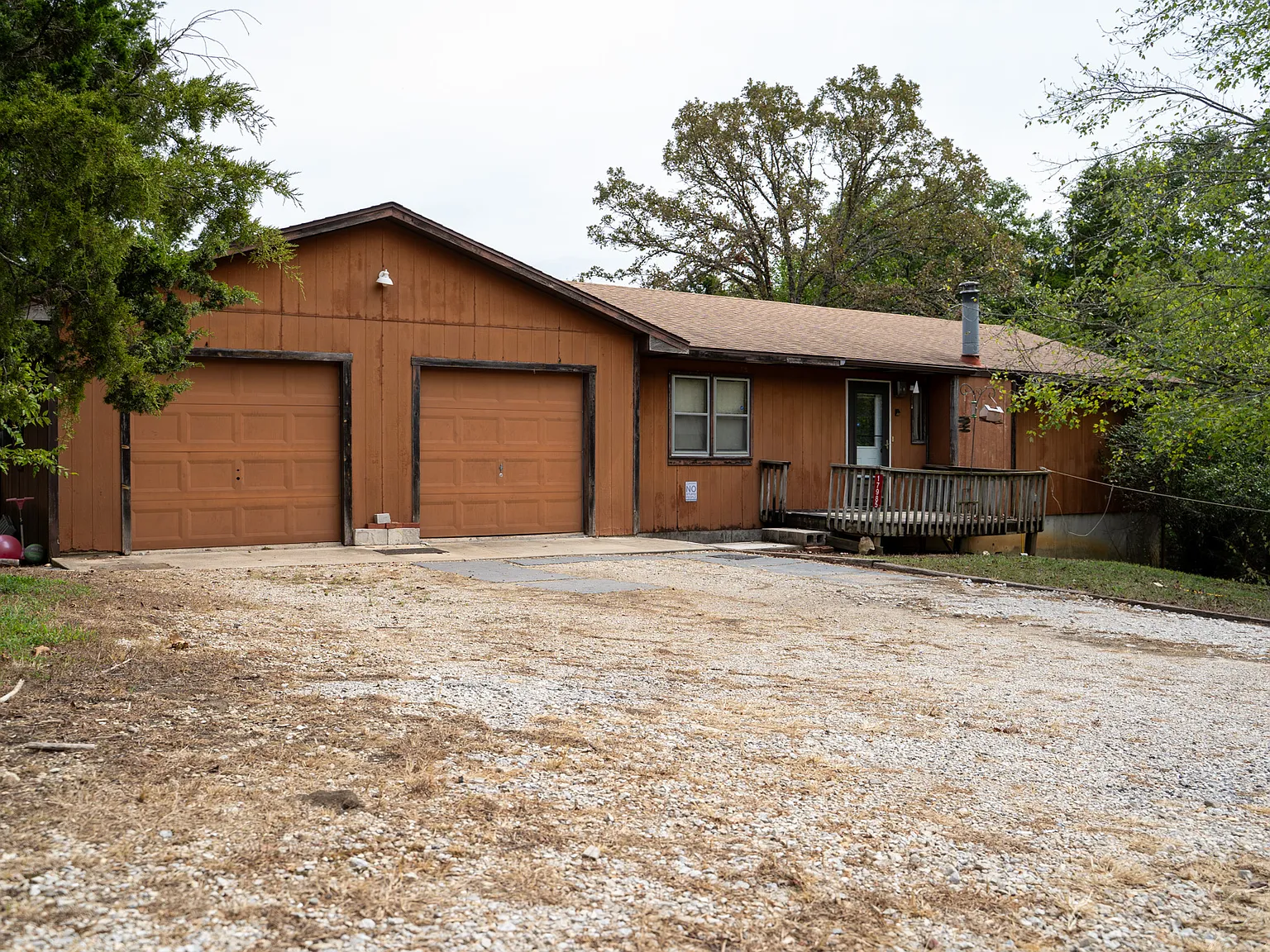 3 bed, 1400 sqft, $1,300 — Photo 1