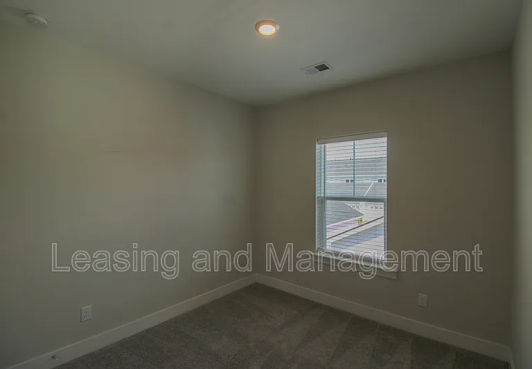111 Crimson St — Photo 18