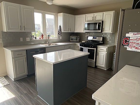 3rd image of 9332 Calista Dr