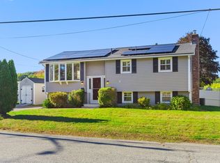 70 Westwind Rd, Lowell, MA 01852