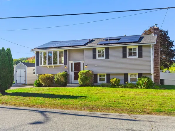 70 Westwind Rd, Lowell, MA 01852
