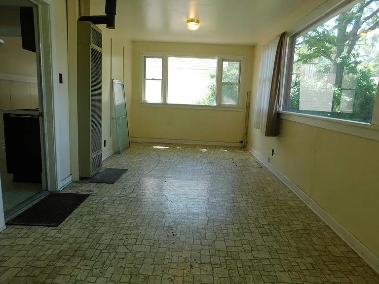 540 Teller Ave — Photo 14