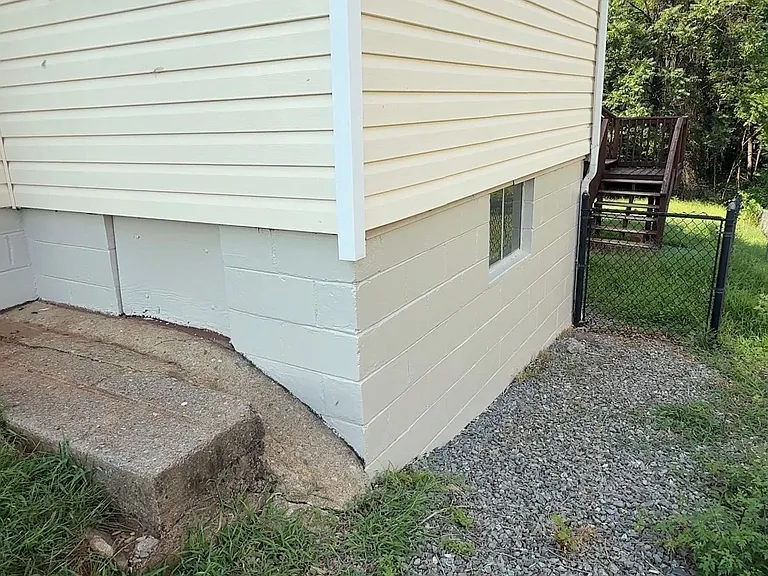 1112 Rockbridge Ave — Photo 8