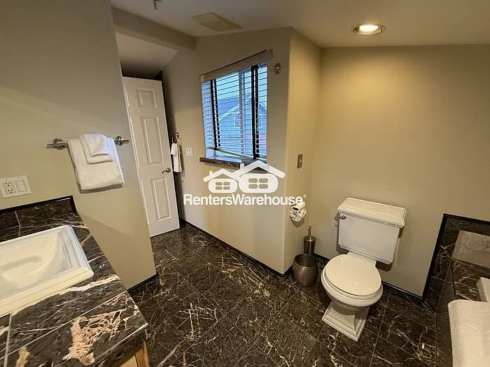6514 Phinney Ave N #C — Photo 19