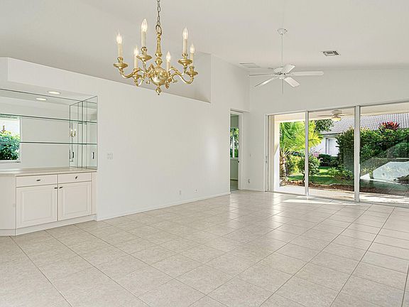 4th image of 2274 Egret Cove Dr