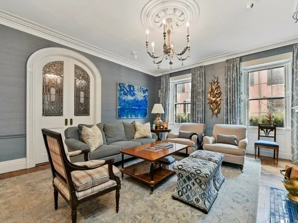 59 Chestnut St, Boston, MA 02108