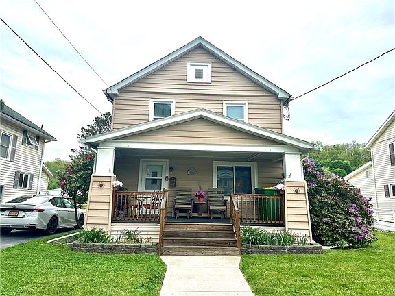 2nd image of 460 W High St