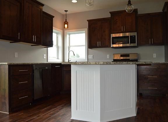 3rd image of 339 4th Ave NE