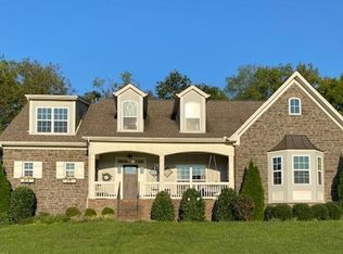 1387 Round Hill Ln, Spring Hill, TN 37174