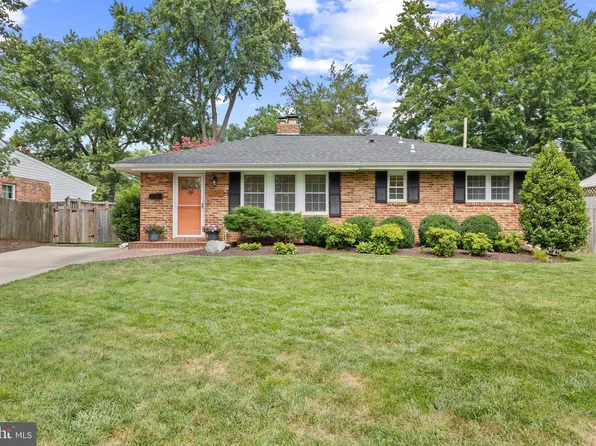 7935 Wellington Rd, Alexandria, VA 22308