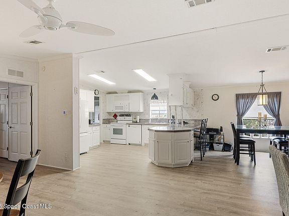 4th image of 504 Jean Cir