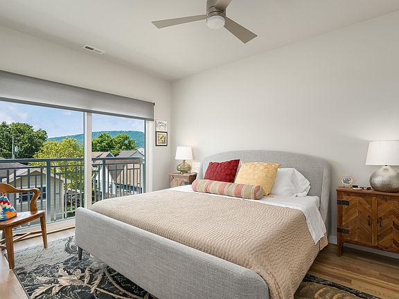 4th image of 1505 Jefferson St #103